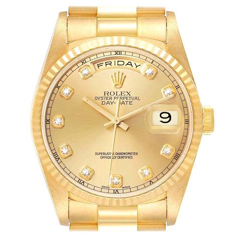 uomo con rolex d'oro al braccio significato|bracciale rolex.